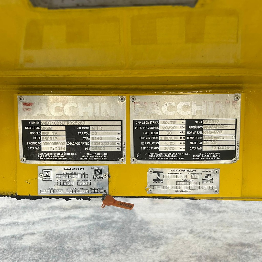 Carreta SEMI-REBOQUE TANQUE ACO Facchini ANO 2015 3 Eixos de Patio 201 Caminhoes e Carretas no Paraná