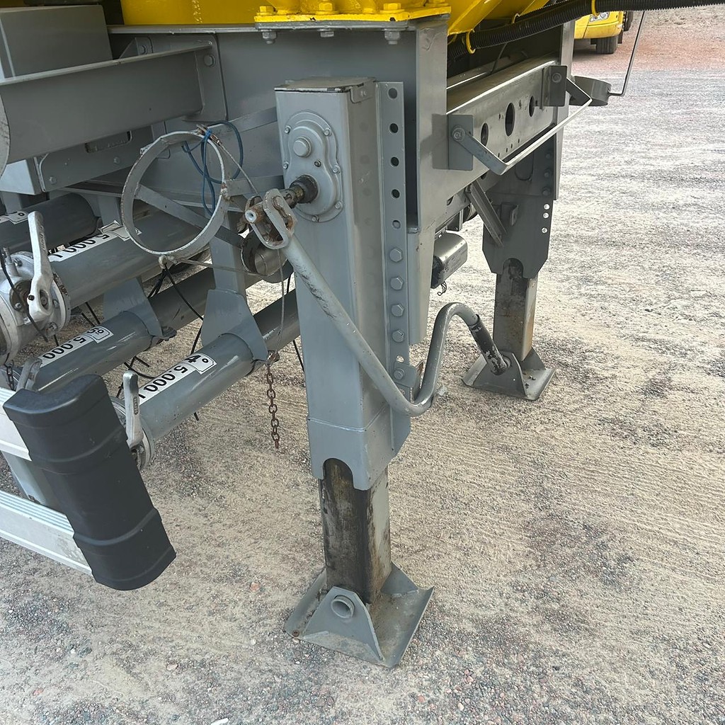 Carreta SEMI-REBOQUE TANQUE ACO Facchini ANO 2015 3 Eixos de Patio 201 Caminhoes e Carretas no Paraná