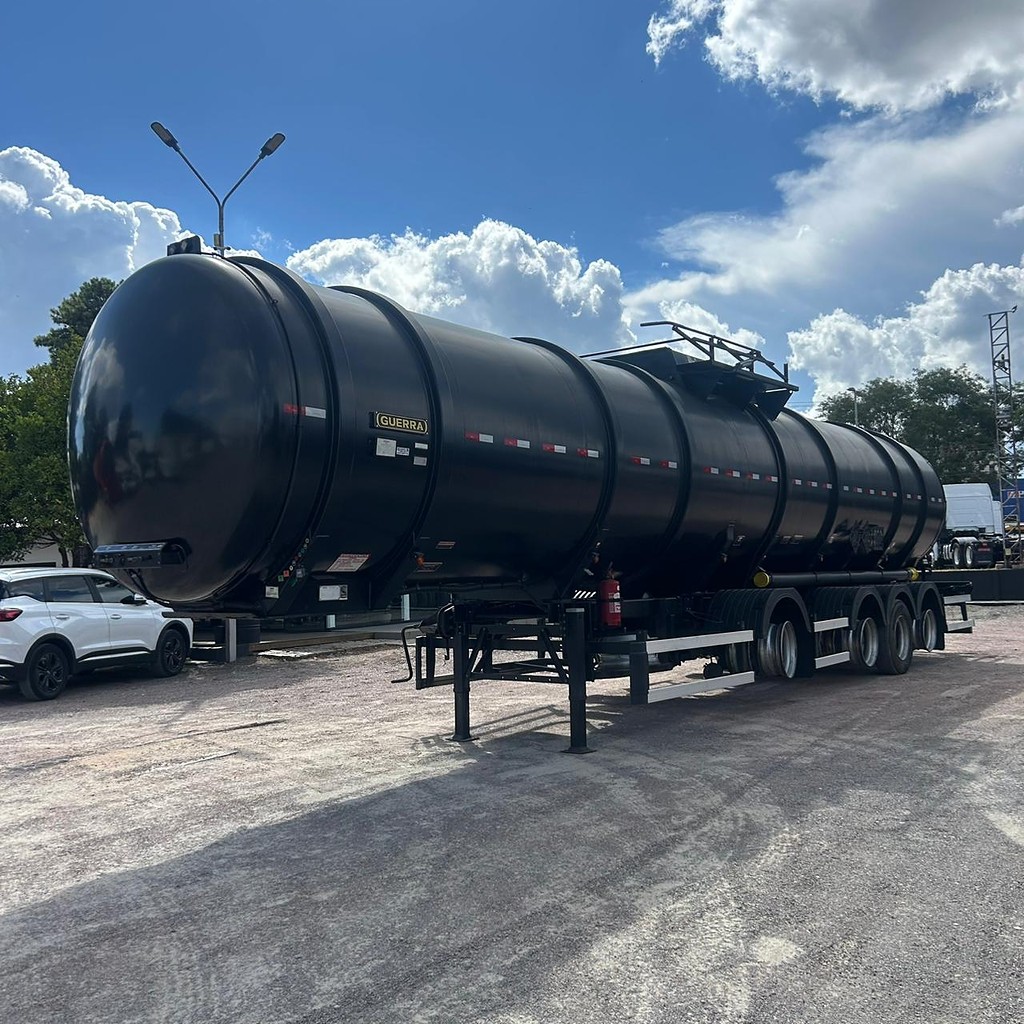 Carreta SEMI-REBOQUE TANQUE ACO Guerra ANO 2025 4 Eixos de Patio 201 Caminhoes e Carretas no Paraná