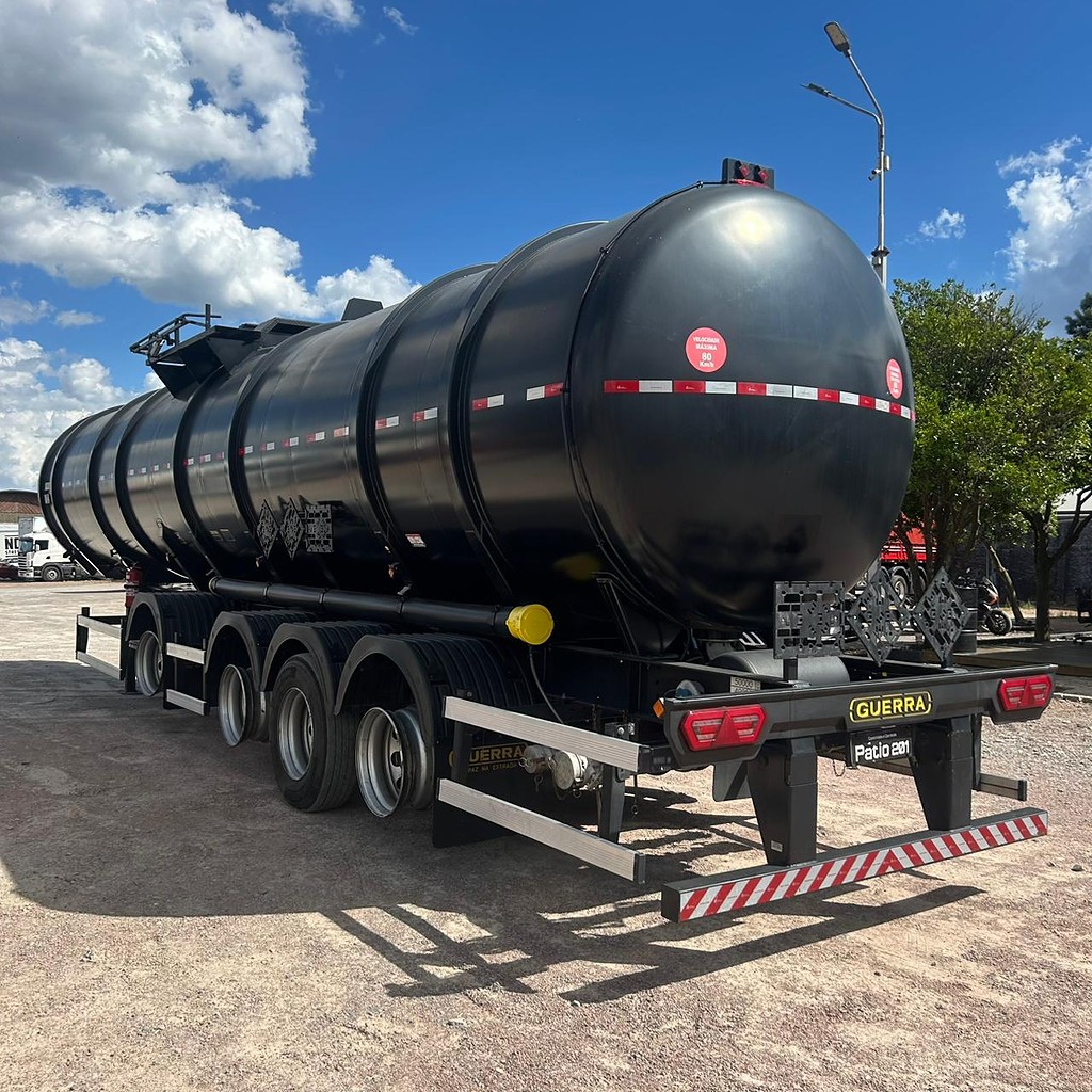 Carreta SEMI-REBOQUE TANQUE ACO Guerra ANO 2025 4 Eixos de Patio 201 Caminhoes e Carretas no Paraná