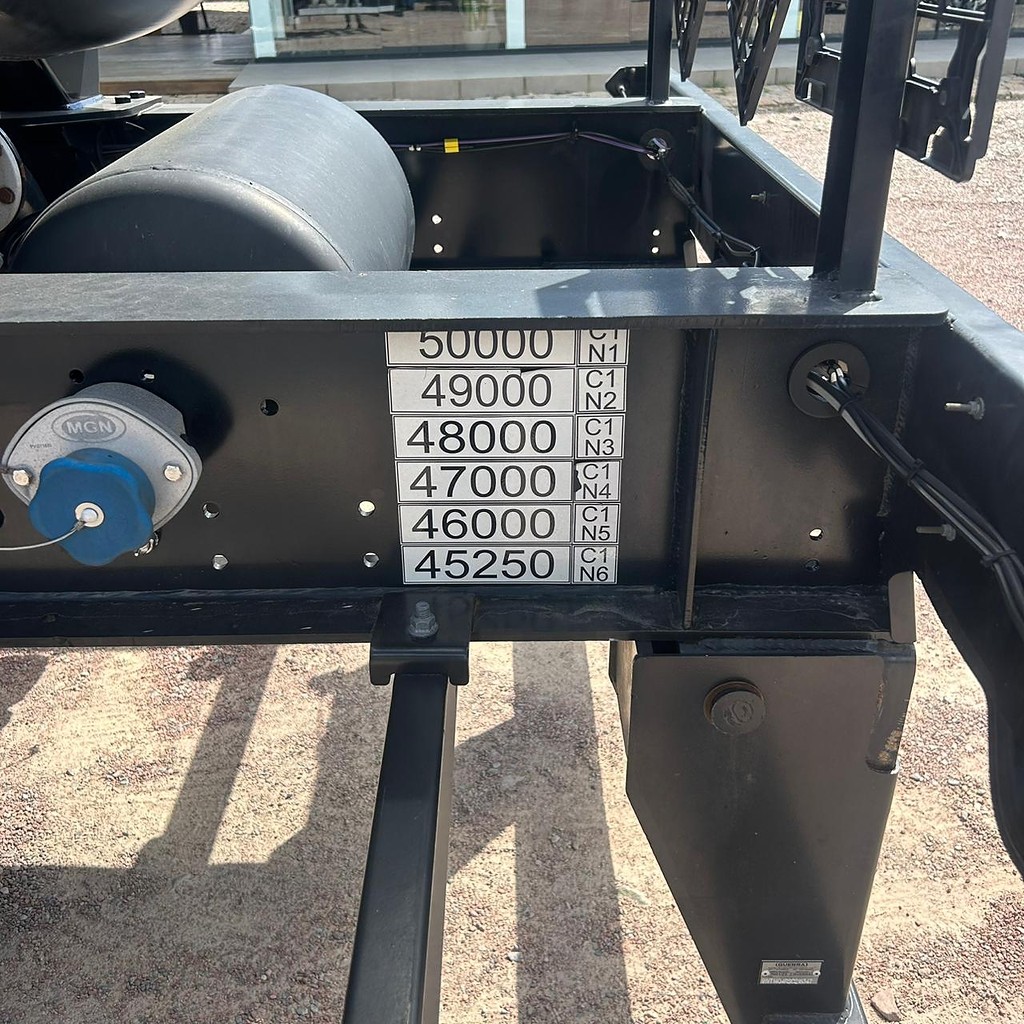 Carreta SEMI-REBOQUE TANQUE ACO Guerra ANO 2025 4 Eixos de Patio 201 Caminhoes e Carretas no Paraná