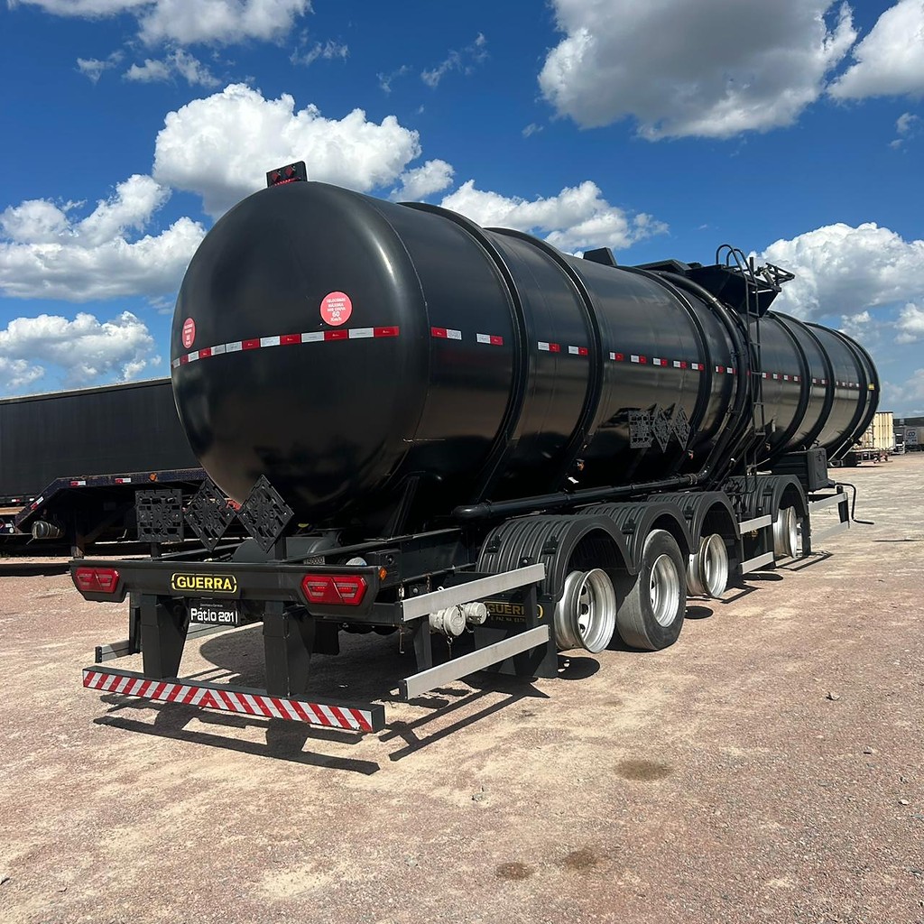 Carreta SEMI-REBOQUE TANQUE ACO Guerra ANO 2025 4 Eixos de Patio 201 Caminhoes e Carretas no Paraná