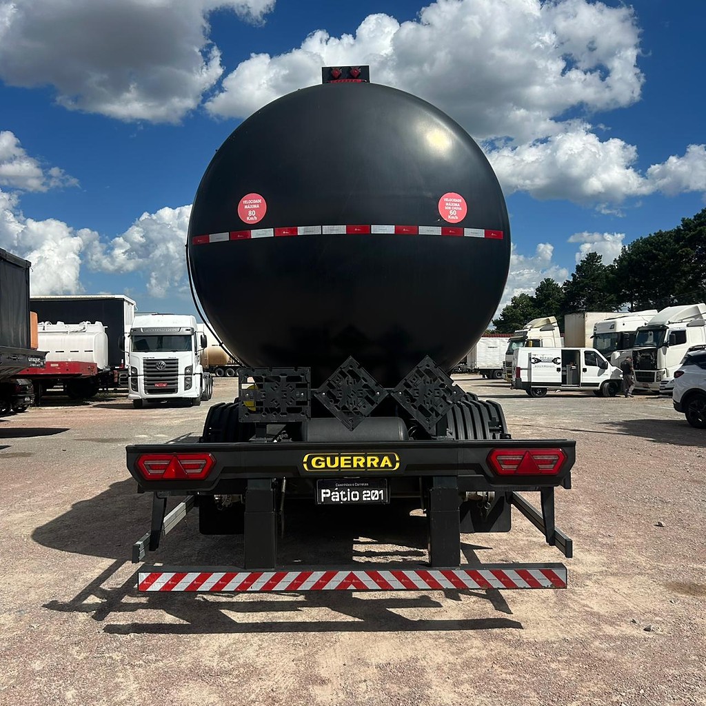 Carreta SEMI-REBOQUE TANQUE ACO Guerra ANO 2025 4 Eixos de Patio 201 Caminhoes e Carretas no Paraná