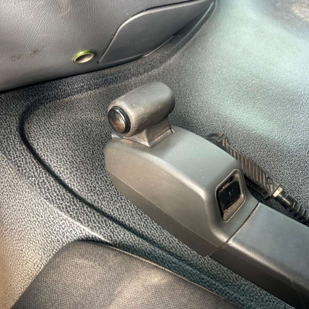 Caminhão MERCEDES BENZ MB 2546 Cavalo Mecânico ANO 2011 de Patio 201 Caminhoes e Carretas no Paraná