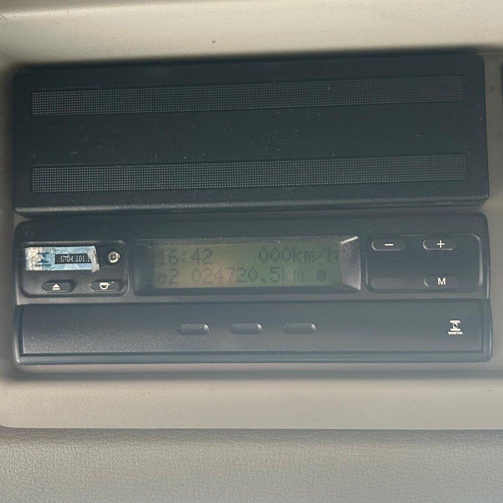 Caminhão VOLVO VM 330 Cavalo Mecânico ANO 2014 de Patio 201 Caminhoes e Carretas no Paraná