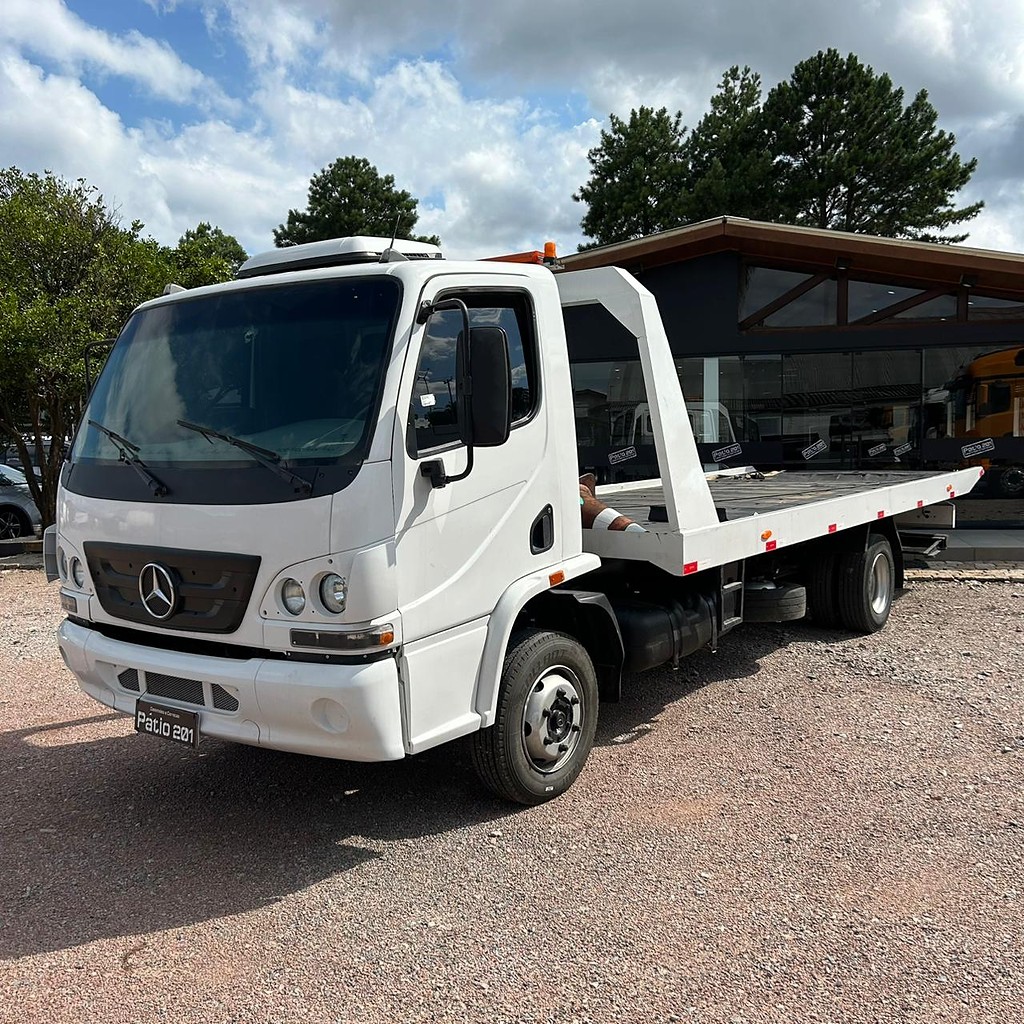Caminhão MERCEDES BENZ MB&nbsp;915 Plataforma Guincho ANO 2008 de Patio 201 Caminhoes e Carretas no Paraná
