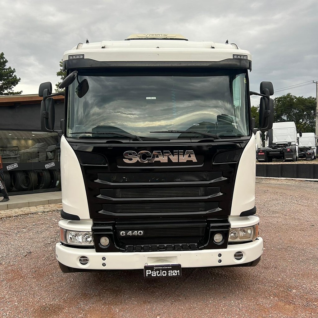 Caminhão SCANIA 440 Cavalo Mecânico ANO 2018 de Patio 201 Caminhoes e Carretas no Paraná