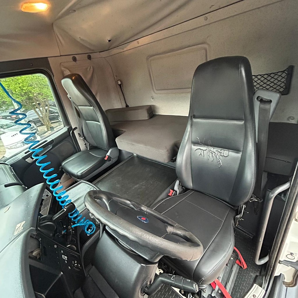 Caminhão SCANIA 440 Cavalo Mecânico ANO 2018 de Patio 201 Caminhoes e Carretas no Paraná