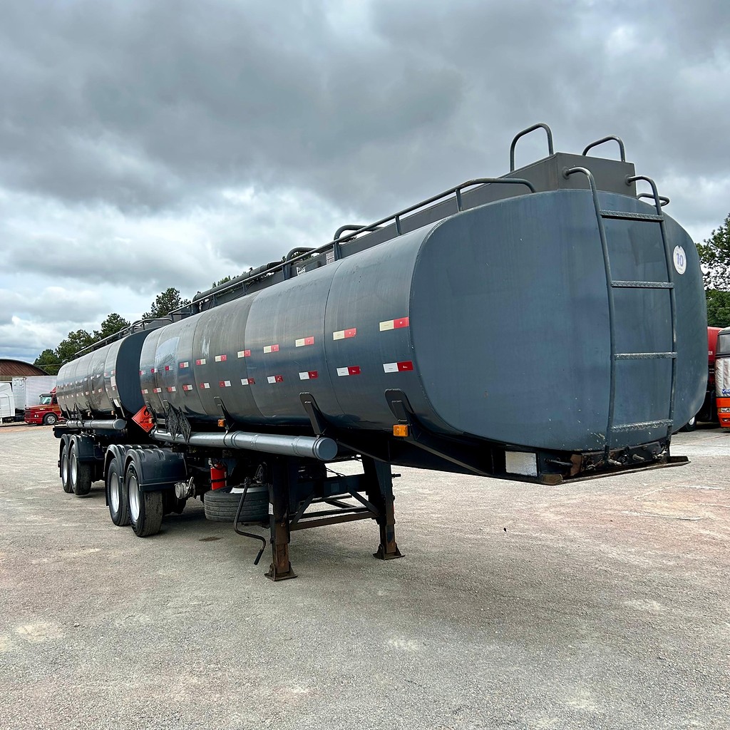 Carreta BITREM TANQUE AÇO Facchini ANO 2004 4 Eixos de Patio 201 Caminhoes e Carretas no Paraná