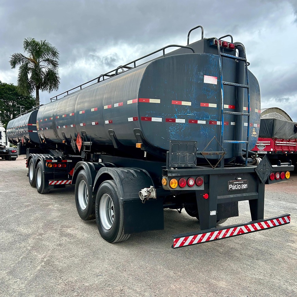 Carreta BITREM TANQUE AÇO Facchini ANO 2004 4 Eixos de Patio 201 Caminhoes e Carretas no Paraná