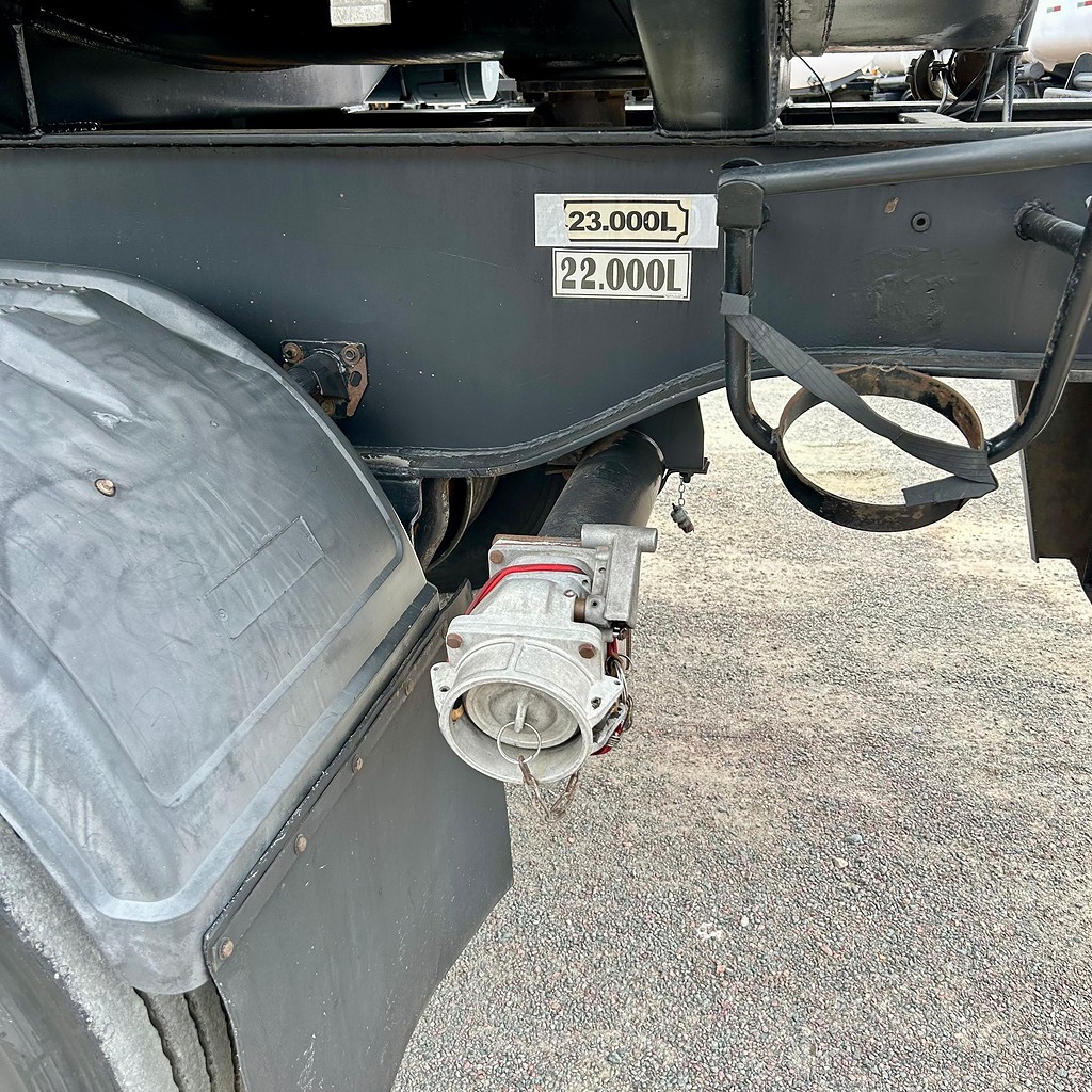 Carreta BITREM TANQUE AÇO Facchini ANO 2004 4 Eixos de Patio 201 Caminhoes e Carretas no Paraná