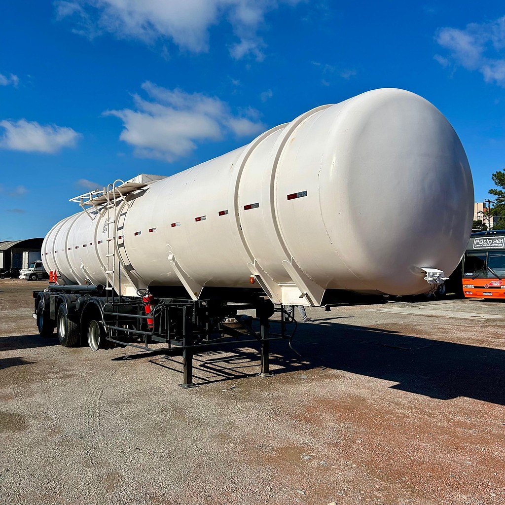 Carreta SEMI-REBOQUE TANQUE ACO Rodotic ANO 2009 1+1+1 Vanderleia de Patio 201 Caminhoes e Carretas no Paraná