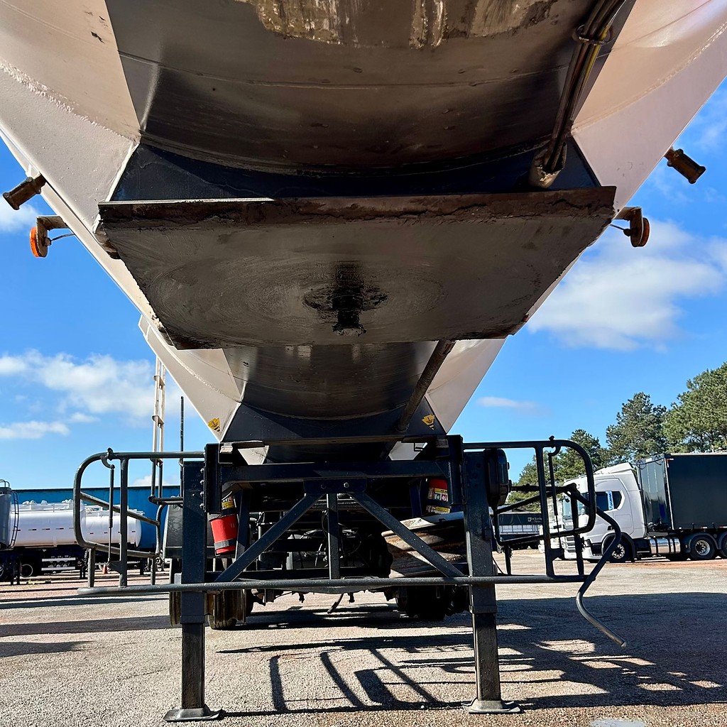 Carreta SEMI-REBOQUE TANQUE ACO Rodotic ANO 2009 1+1+1 Vanderleia de Patio 201 Caminhoes e Carretas no Paraná