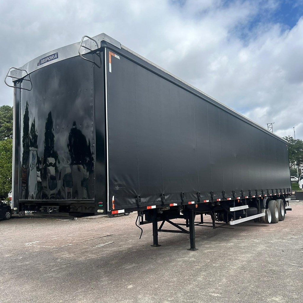 Carreta SEMI-REBOQUE BAU SIDER Ibipora ANO 2019 3 Eixos de Patio 201 Caminhoes e Carretas no Paraná