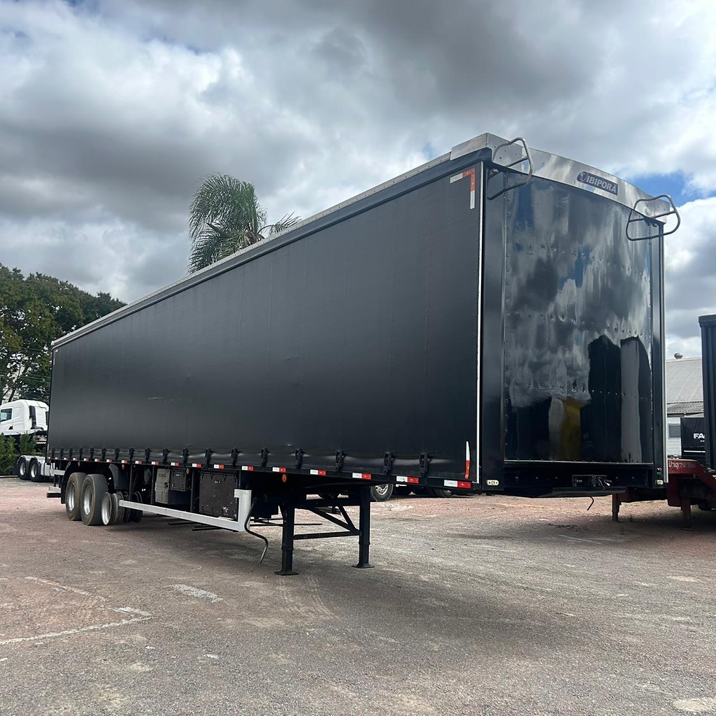 Carreta SEMI-REBOQUE BAU SIDER Ibipora ANO 2019 3 Eixos de Patio 201 Caminhoes e Carretas no Paraná