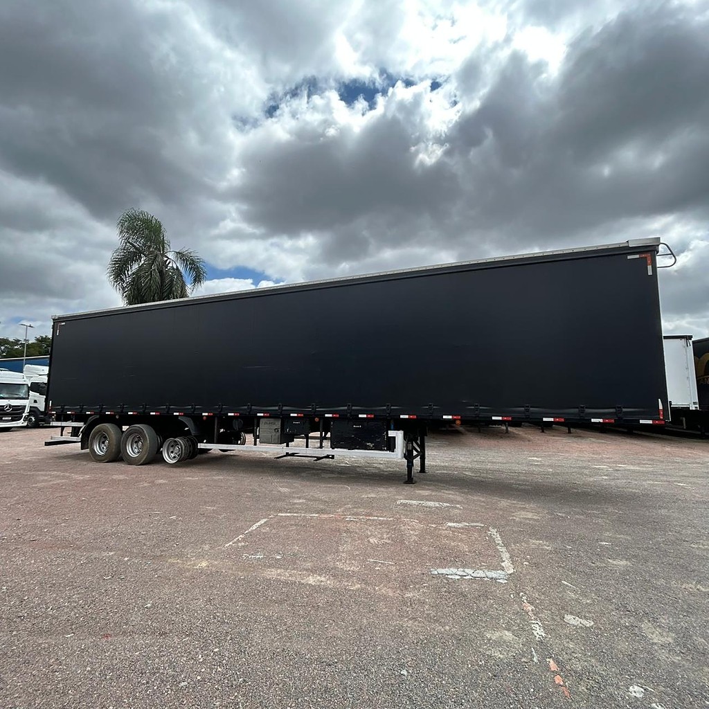 Carreta SEMI-REBOQUE BAU SIDER Ibipora ANO 2019 3 Eixos de Patio 201 Caminhoes e Carretas no Paraná