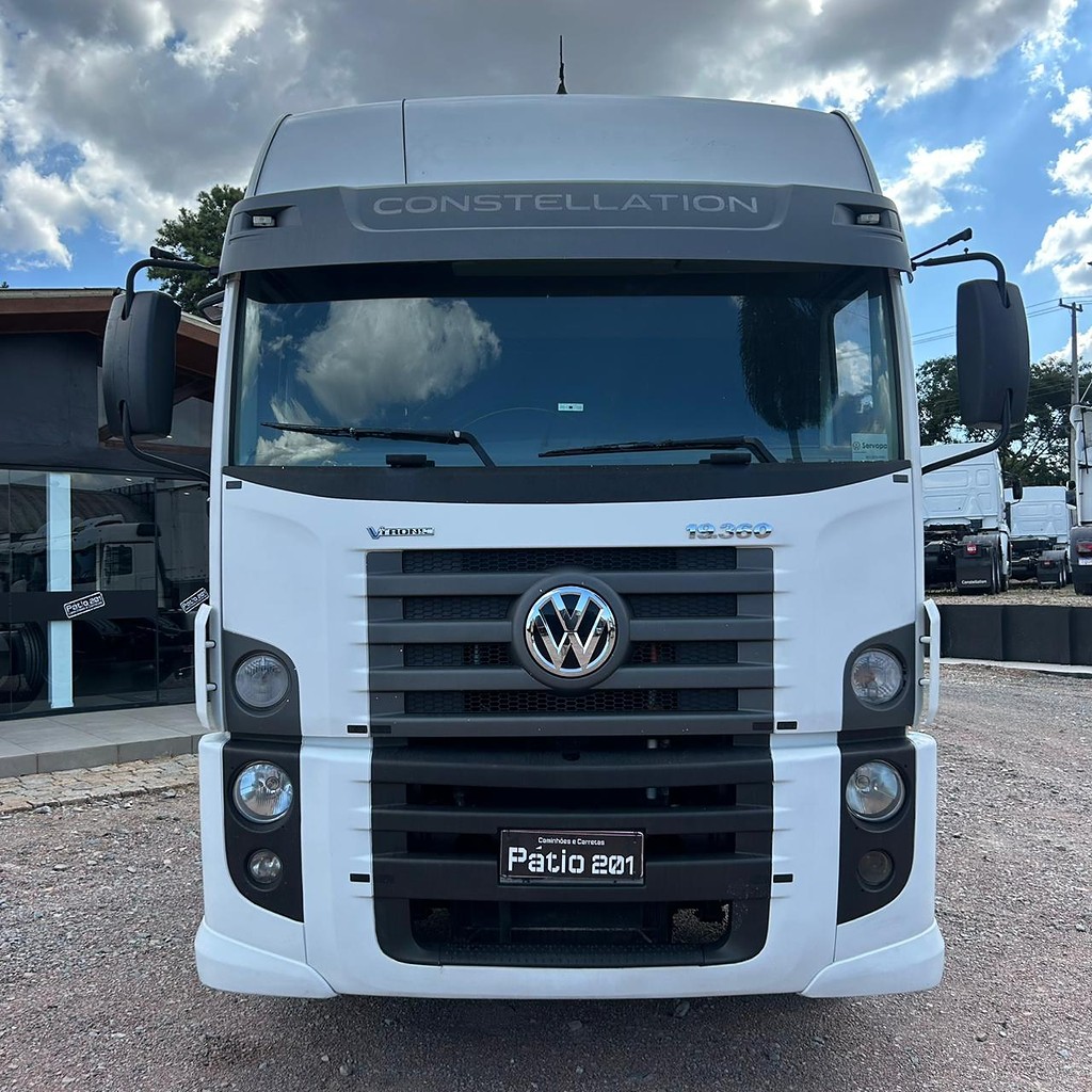 Caminhão VOLKSWAGEN VW 19360 Cavalo Mecânico ANO 2022 de Patio 201 Caminhoes e Carretas no Paraná
