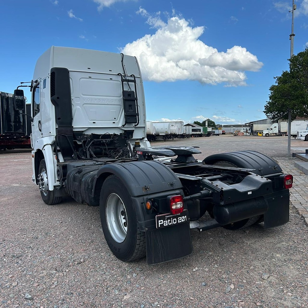 Caminhão VOLKSWAGEN VW 19360 Cavalo Mecânico ANO 2022 de Patio 201 Caminhoes e Carretas no Paraná