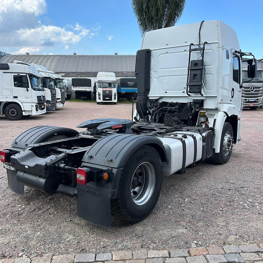 Caminhão VOLKSWAGEN VW 19360 Cavalo Mecânico ANO 2022 de Patio 201 Caminhoes e Carretas no Paraná