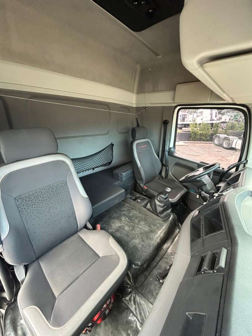 Caminhão VOLKSWAGEN VW 19360 Cavalo Mecânico ANO 2022 de Patio 201 Caminhoes e Carretas no Paraná