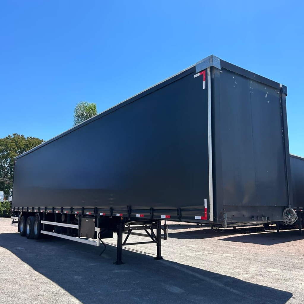 Carreta SEMI-REBOQUE BAU SIDER Recrusul ANO 2021 3 Eixos de Patio 201 Caminhoes e Carretas no Paraná