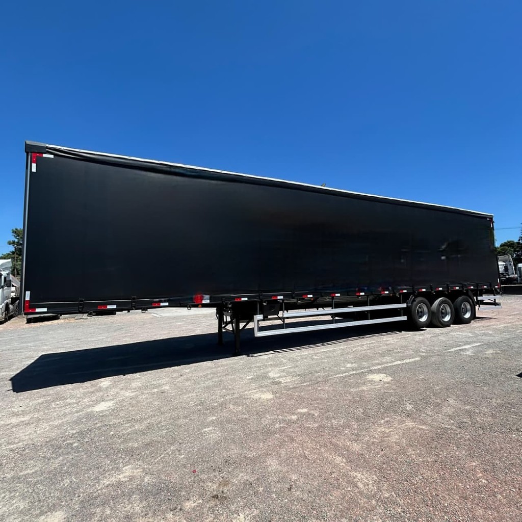 Carreta SEMI-REBOQUE BAU SIDER Recrusul ANO 2021 3 Eixos de Patio 201 Caminhoes e Carretas no Paraná