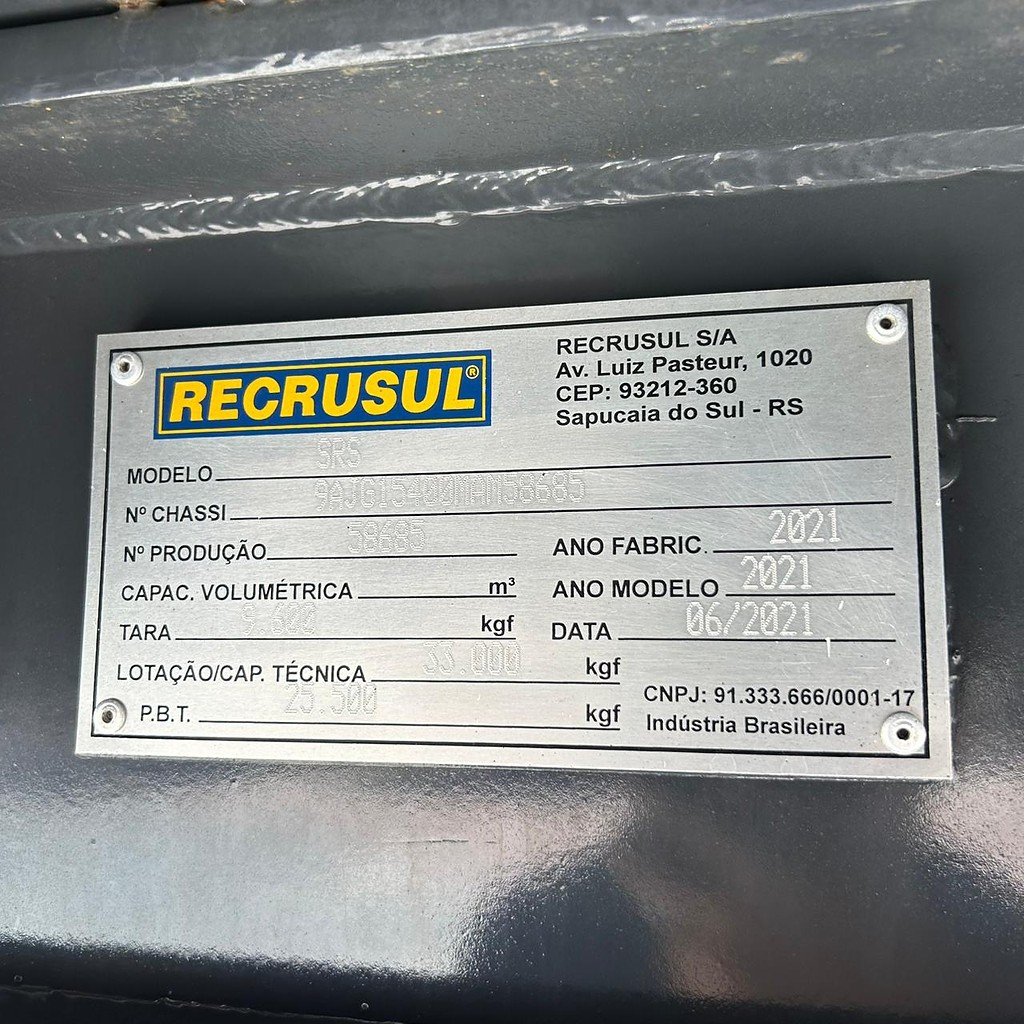 Carreta SEMI-REBOQUE BAU SIDER Recrusul ANO 2021 3 Eixos de Patio 201 Caminhoes e Carretas no Paraná
