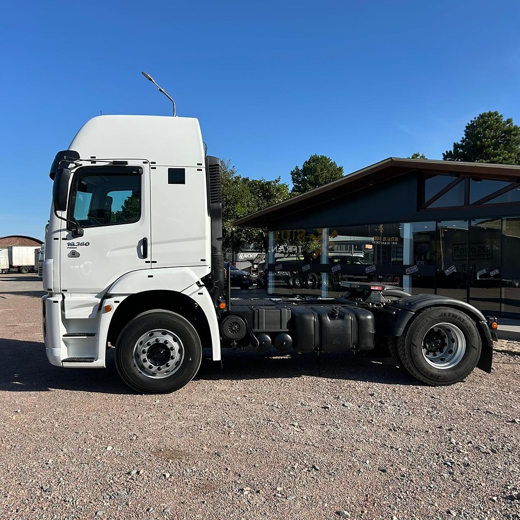 Caminhão VOLKSWAGEN VW 19360 Cavalo Mecânico ANO 2022 de Patio 201 Caminhoes e Carretas no Paraná