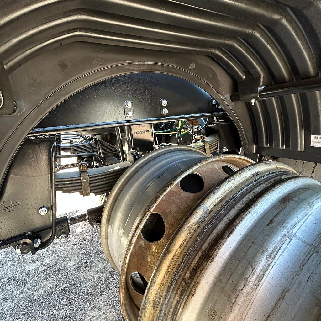 Carreta SEMI-REBOQUE PORTA-CONTAINER Guerra ANO 2026 3 Eixos de Patio 201 Caminhoes e Carretas no Paraná