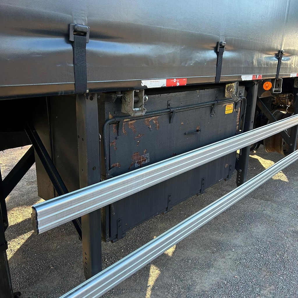 Carreta SEMI-REBOQUE BAU SIDER Randon ANO 2021 1+1+1 Vanderleia de Patio 201 Caminhoes e Carretas no Paraná