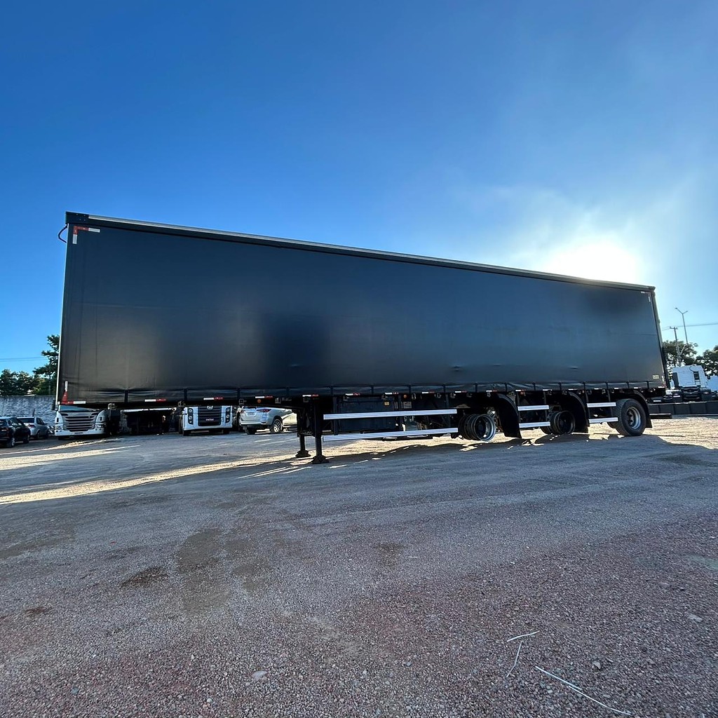 Carreta SEMI-REBOQUE BAU SIDER Randon ANO 2021 1+1+1 Vanderleia de Patio 201 Caminhoes e Carretas no Paraná