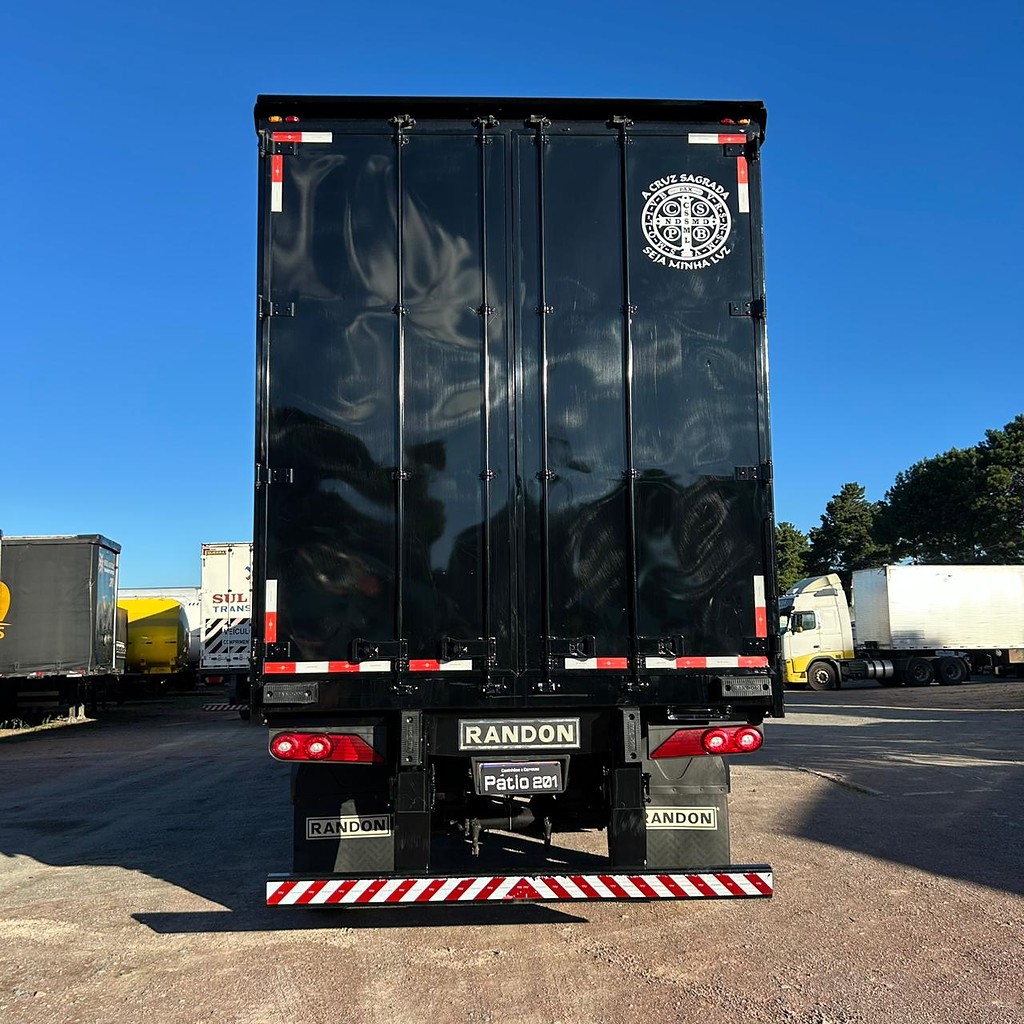 Carreta SEMI-REBOQUE BAU SIDER Randon ANO 2021 1+1+1 Vanderleia de Patio 201 Caminhoes e Carretas no Paraná