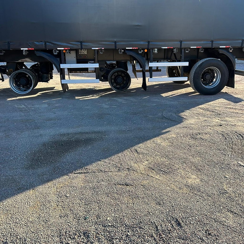 Carreta SEMI-REBOQUE BAU SIDER Randon ANO 2021 1+1+1 Vanderleia de Patio 201 Caminhoes e Carretas no Paraná