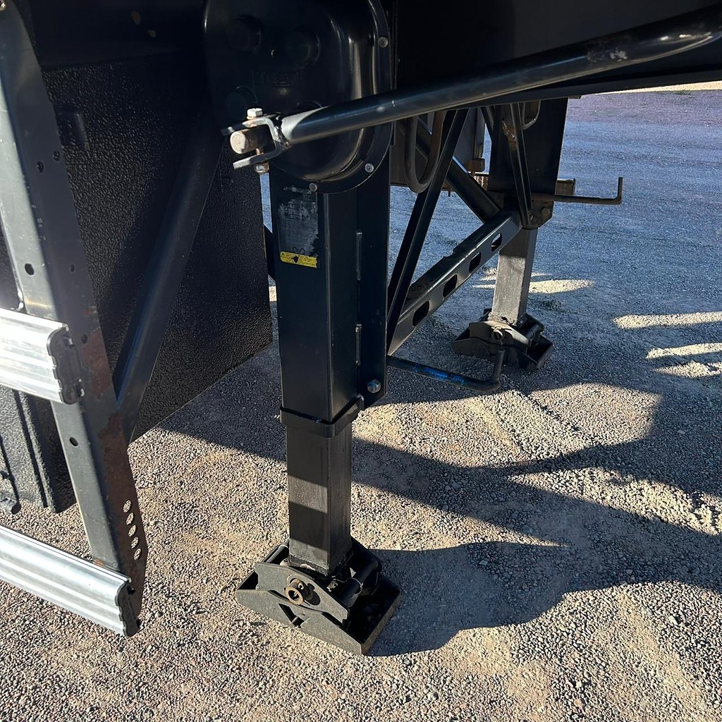 Carreta SEMI-REBOQUE BAU SIDER Randon ANO 2021 1+1+1 Vanderleia de Patio 201 Caminhoes e Carretas no Paraná