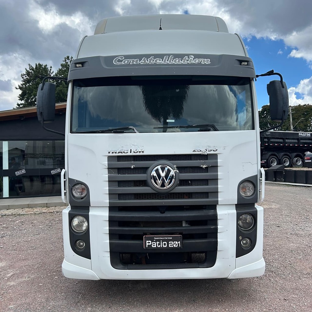 Caminhão VOLKSWAGEN VW 25390 Cavalo Mecânico ANO 2016 de Patio 201 Caminhoes e Carretas no Paraná