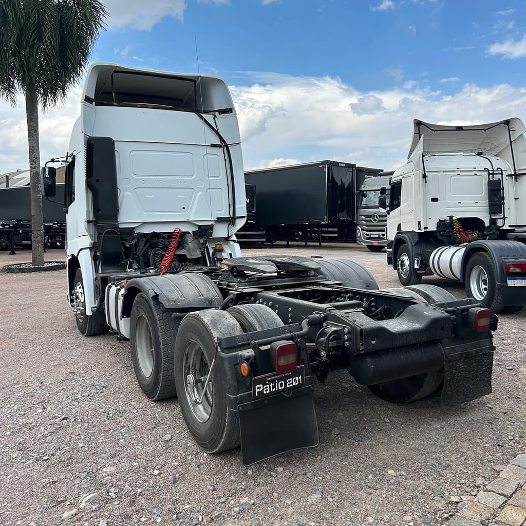 Caminhão VOLKSWAGEN VW 25390 Cavalo Mecânico ANO 2016 de Patio 201 Caminhoes e Carretas no Paraná