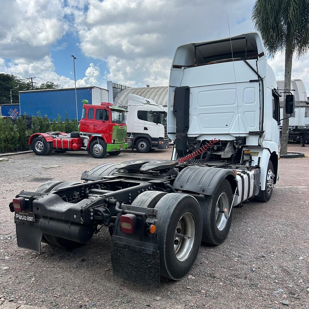 Caminhão VOLKSWAGEN VW 25390 Cavalo Mecânico ANO 2016 de Patio 201 Caminhoes e Carretas no Paraná
