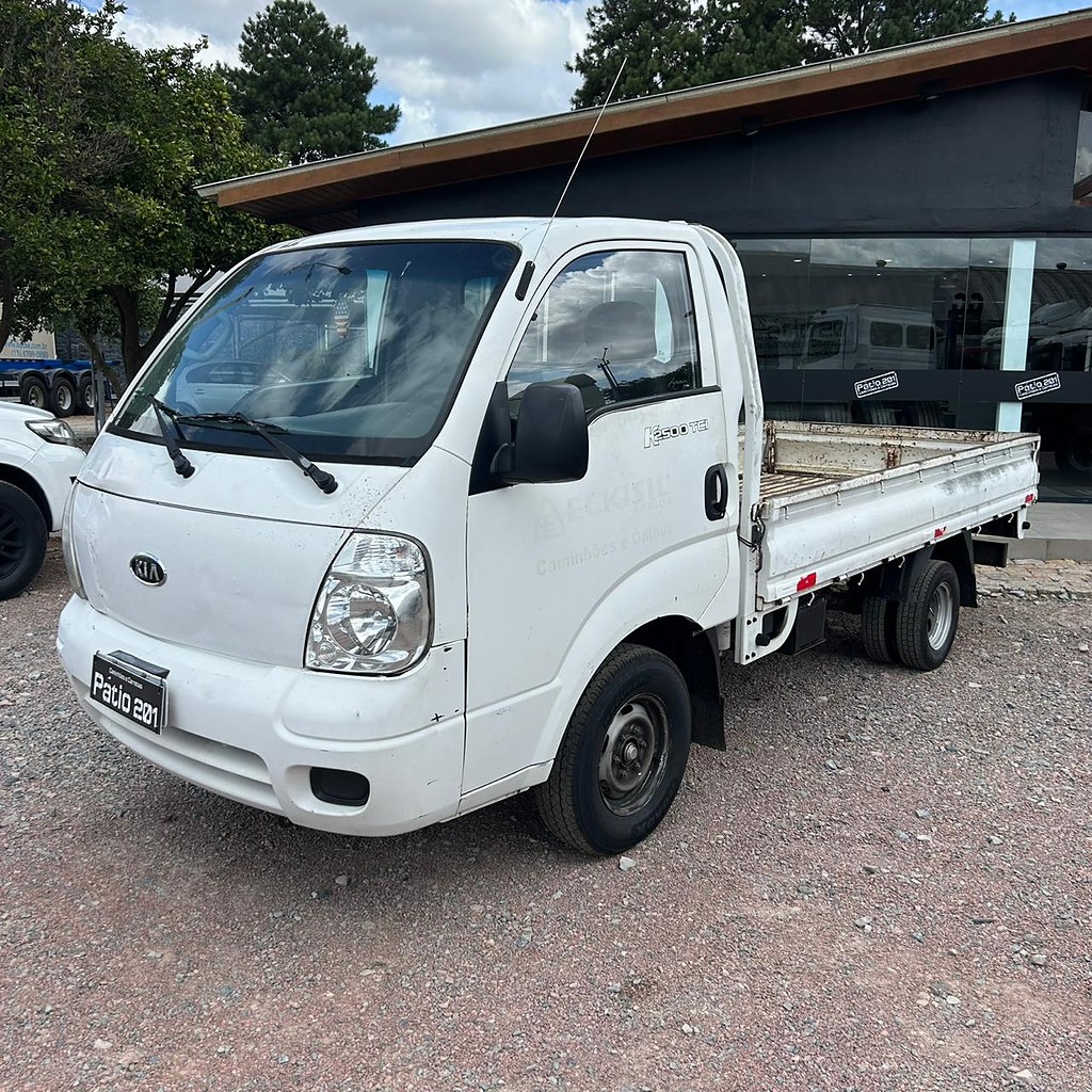 Caminhão KIA BONGO K-2500 Carga Seca ANO 2011 de Patio 201 Caminhoes e Carretas no Paraná