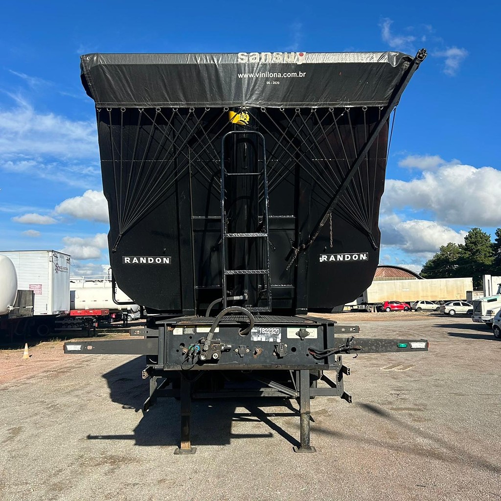 Carreta SEMI-REBOQUE BASCULANTE Randon ANO 2023 4 Eixos de Patio 201 Caminhoes e Carretas no Paraná