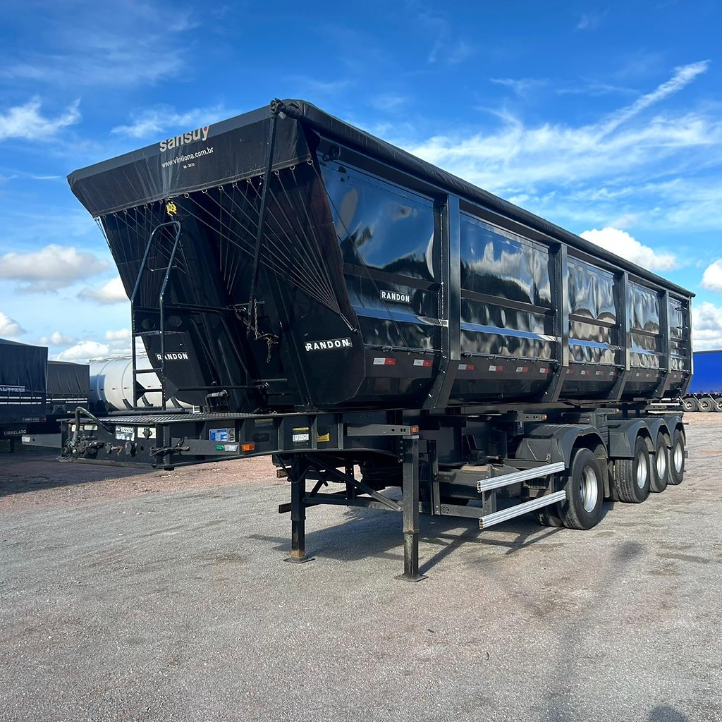 Carreta SEMI-REBOQUE BASCULANTE Randon ANO 2023 4 Eixos de Patio 201 Caminhoes e Carretas no Paraná