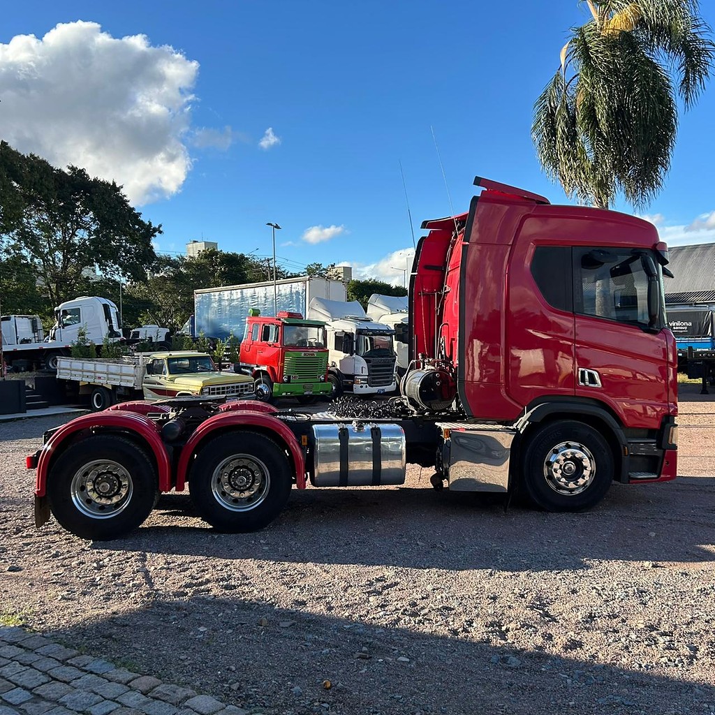 Caminhão SCANIA 540 Cavalo Mecânico ANO 2019 RETARDER de Patio 201 Caminhoes e Carretas no Paraná