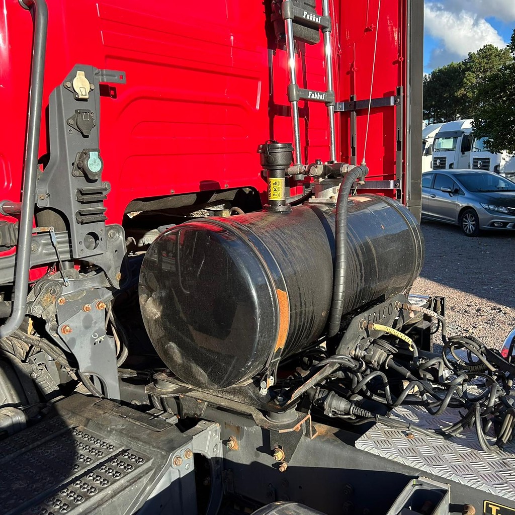 Caminhão SCANIA 540 Cavalo Mecânico ANO 2019 RETARDER de Patio 201 Caminhoes e Carretas no Paraná