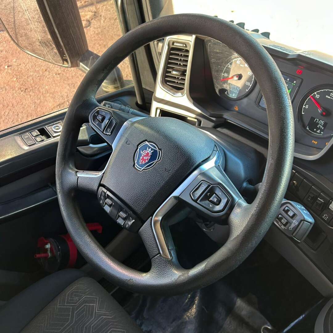 Caminhão SCANIA 540 Cavalo Mecânico ANO 2019 RETARDER de Patio 201 Caminhoes e Carretas no Paraná