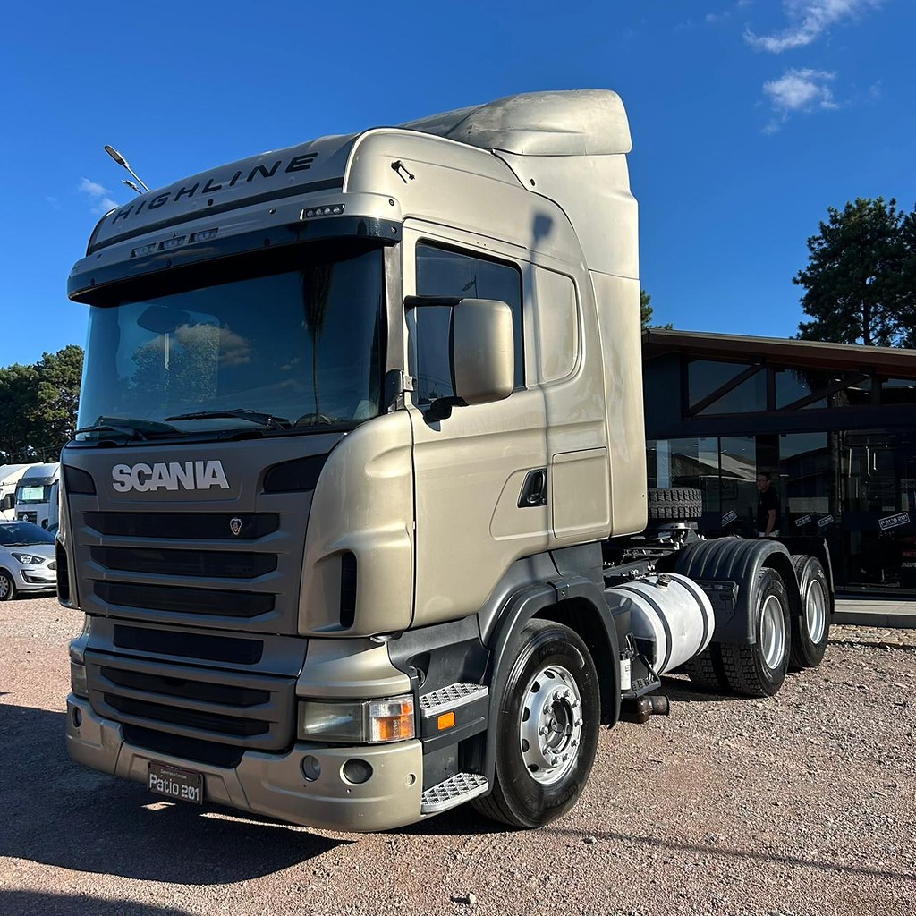 Caminhão SCANIA 420 Cavalo Mecânico ANO 2010 de Patio 201 Caminhoes e Carretas no Paraná