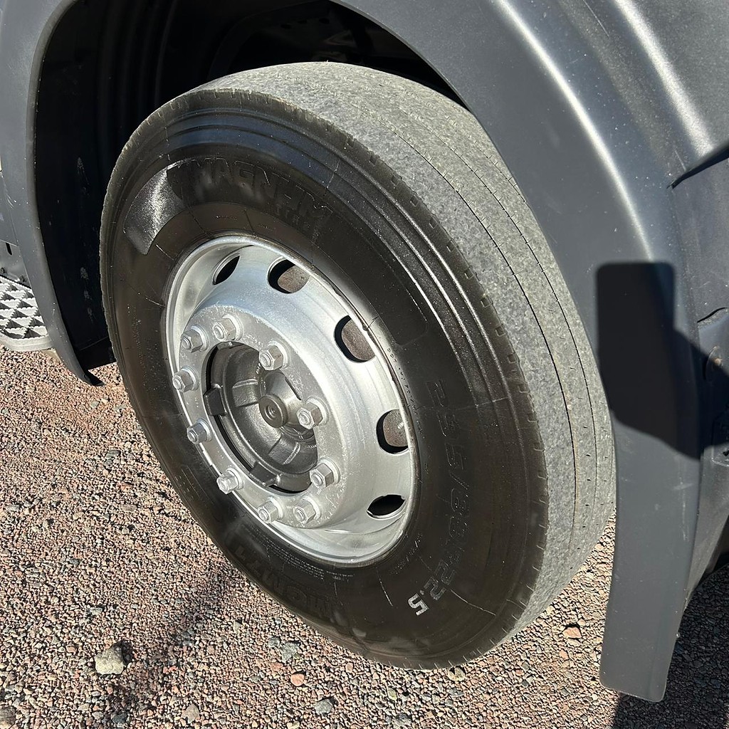 Caminhão SCANIA 420 Cavalo Mecânico ANO 2010 de Patio 201 Caminhoes e Carretas no Paraná