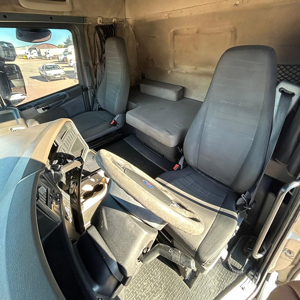 Caminhão SCANIA 420 Cavalo Mecânico ANO 2010 de Patio 201 Caminhoes e Carretas no Paraná