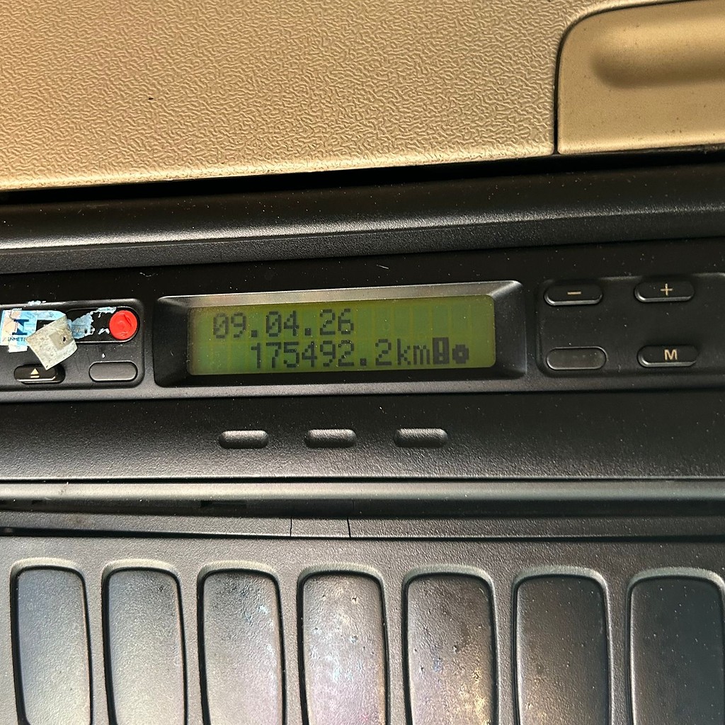 Caminhão SCANIA 420 Cavalo Mecânico ANO 2010 de Patio 201 Caminhoes e Carretas no Paraná