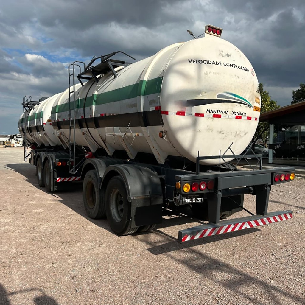 Carreta BITREM TANQUE AÇO Rodotic ANO 2009 1 Eixo de Patio 201 Caminhoes e Carretas no Paraná