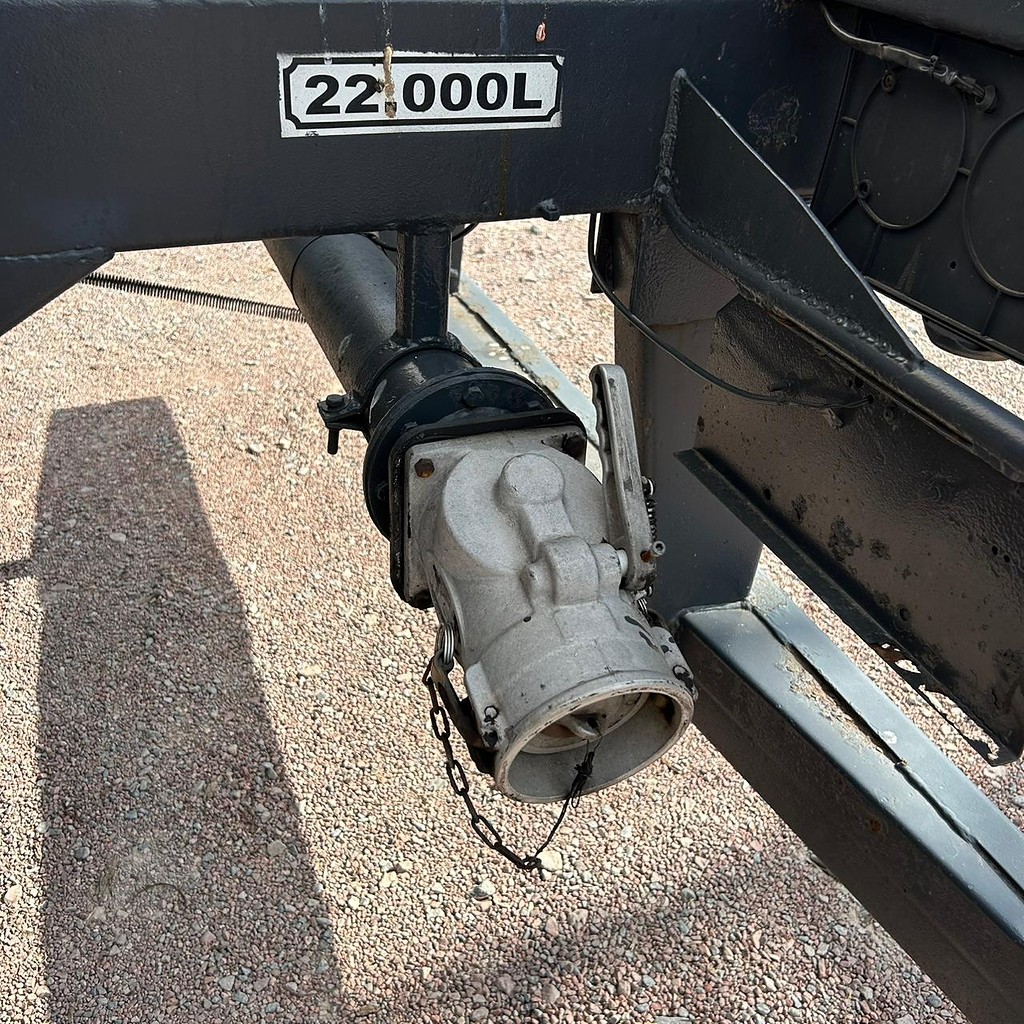 Carreta BITREM TANQUE AÇO Rodotic ANO 2009 1 Eixo de Patio 201 Caminhoes e Carretas no Paraná