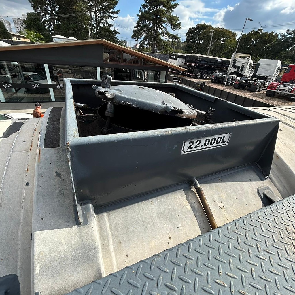 Carreta BITREM TANQUE AÇO Rodotic ANO 2009 1 Eixo de Patio 201 Caminhoes e Carretas no Paraná